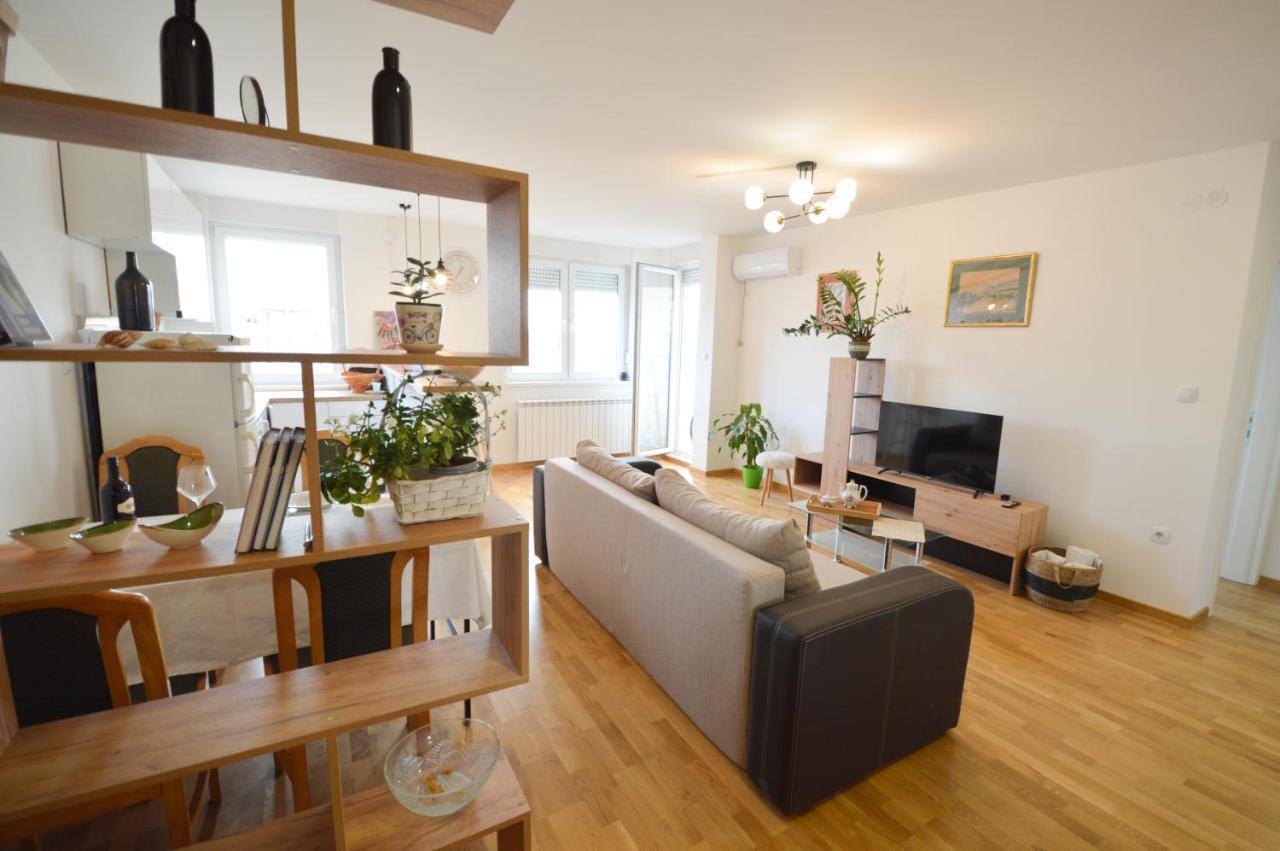 Shine24 - Spacious&bright apartment - NEW Novi Sad Exterior foto