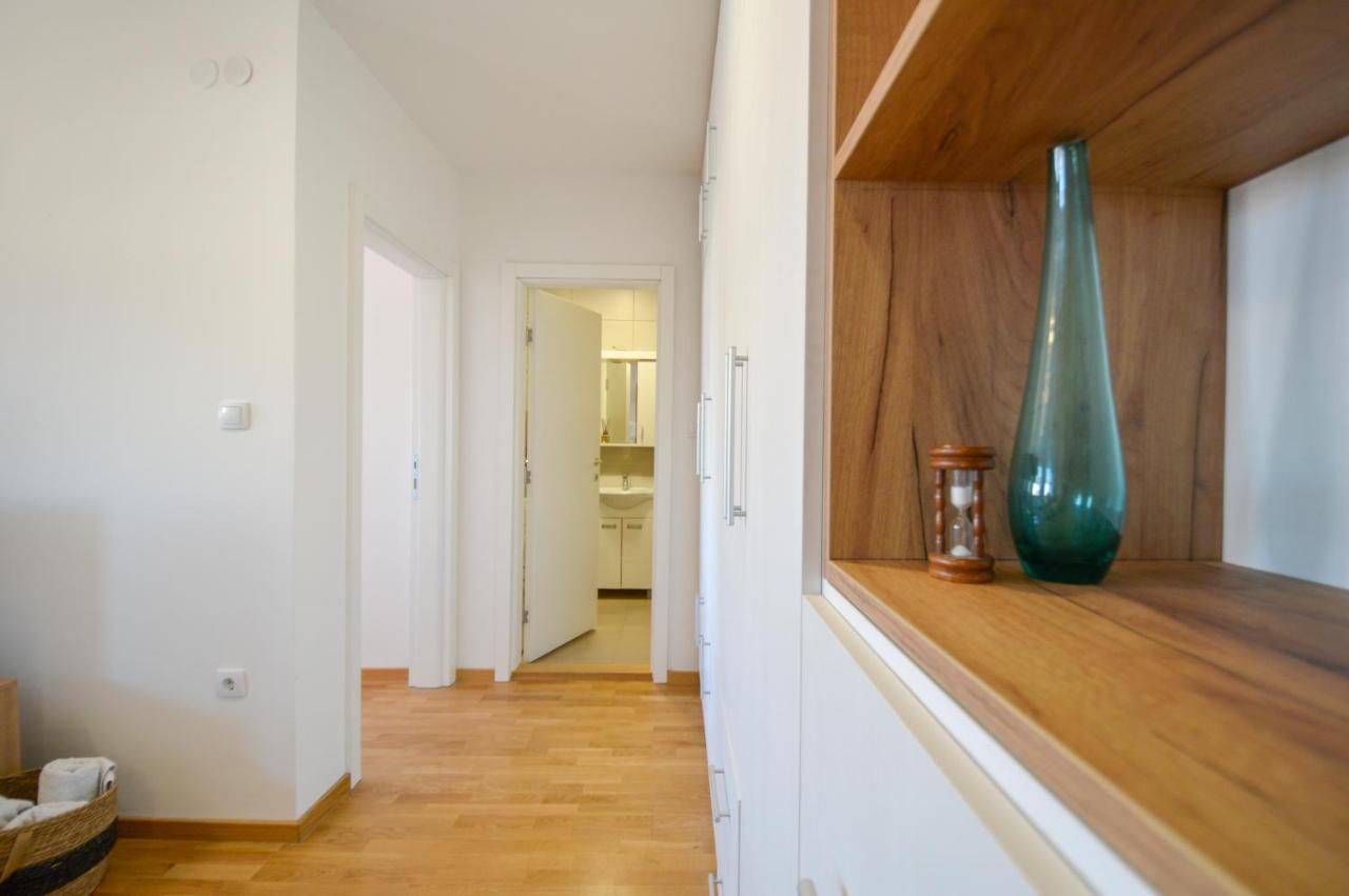 Shine24 - Spacious&bright apartment - NEW Novi Sad Exterior foto