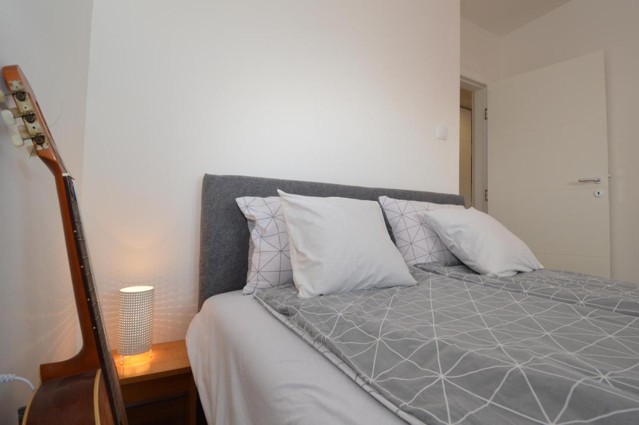 Shine24 - Spacious&bright apartment - NEW Novi Sad Exterior foto