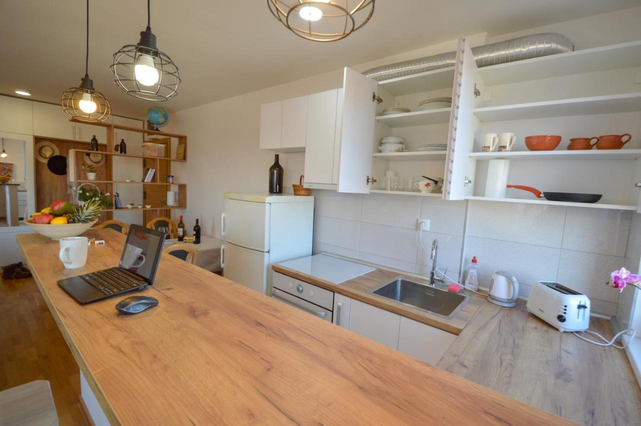 Shine24 - Spacious&bright apartment - NEW Novi Sad Exterior foto